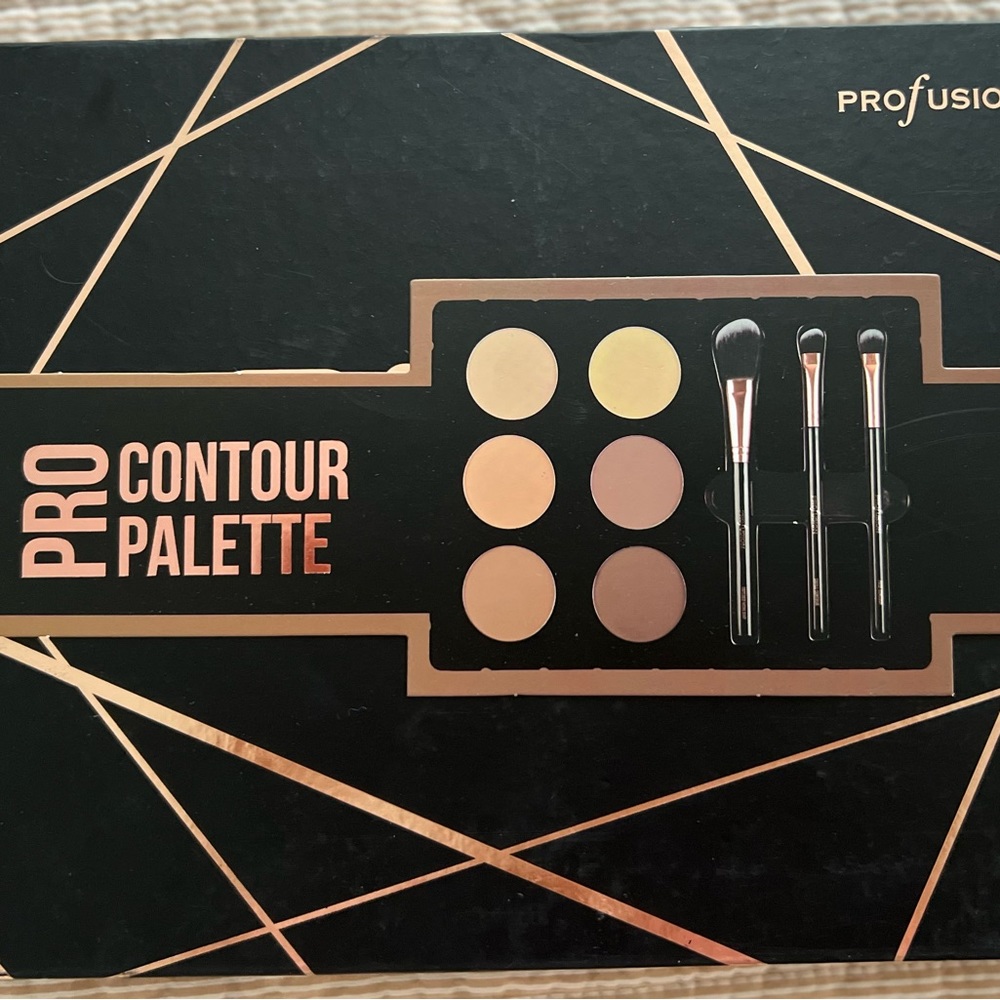Set of 2 Contour Palettes Brand New Sealed